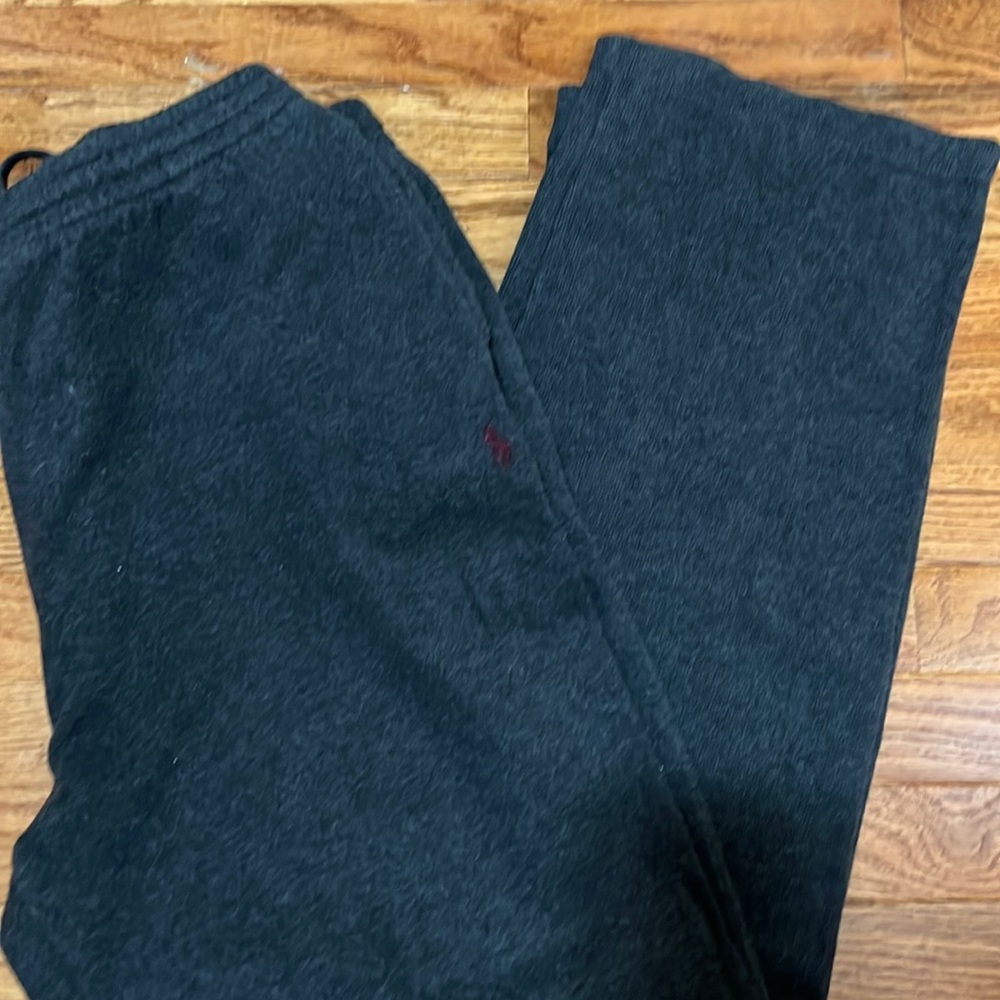 Men’s Ralph Lauren, gray sweatpants, size extra large.
